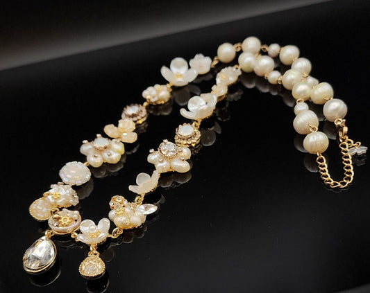 Pearl Floral Necklace